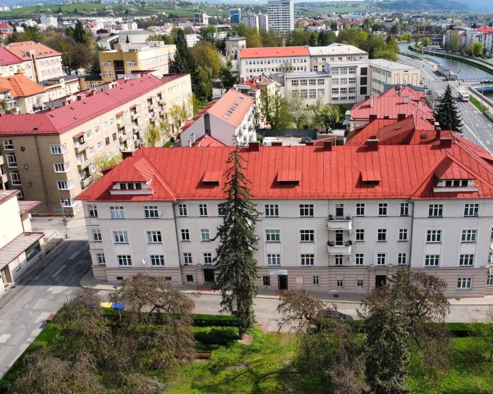 Veľkometrážny byt v priamom centre Banskej Bystrice